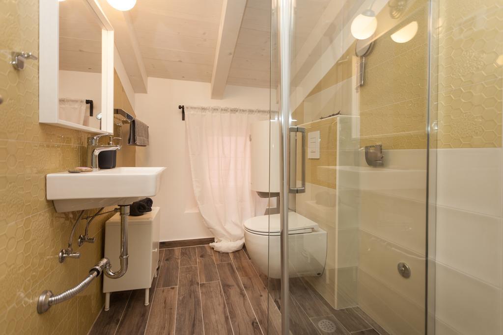 Apartments And Rooms Hey Ровинь Экстерьер фото