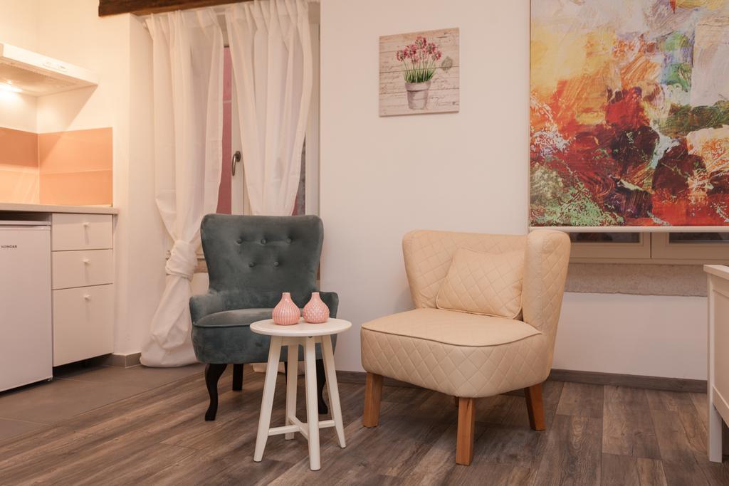Apartments And Rooms Hey Ровинь Экстерьер фото