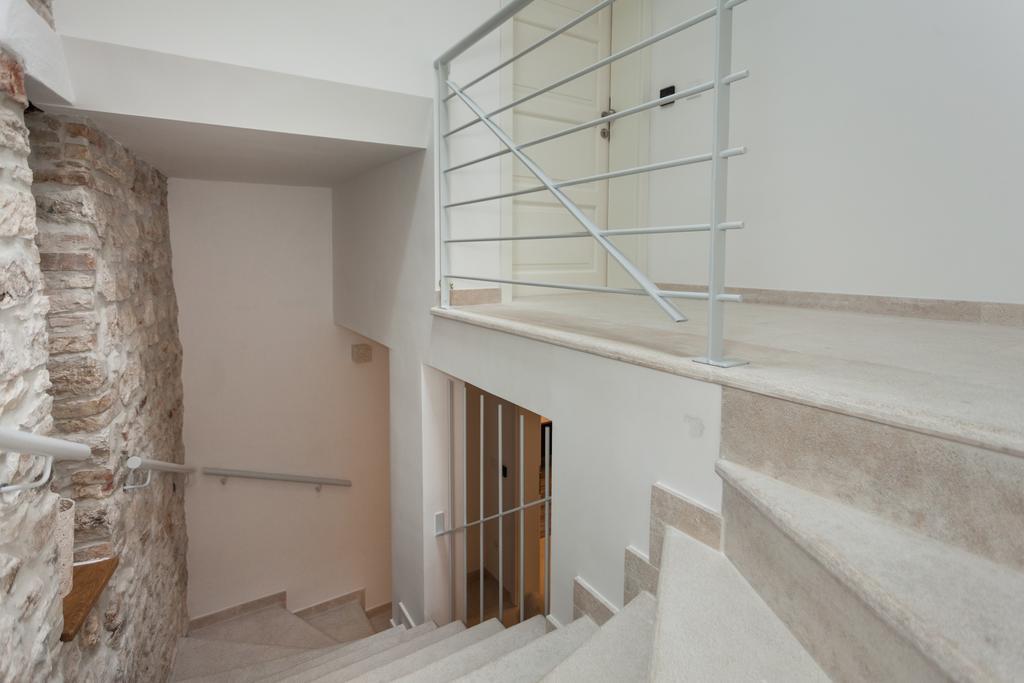 Apartments And Rooms Hey Ровинь Экстерьер фото