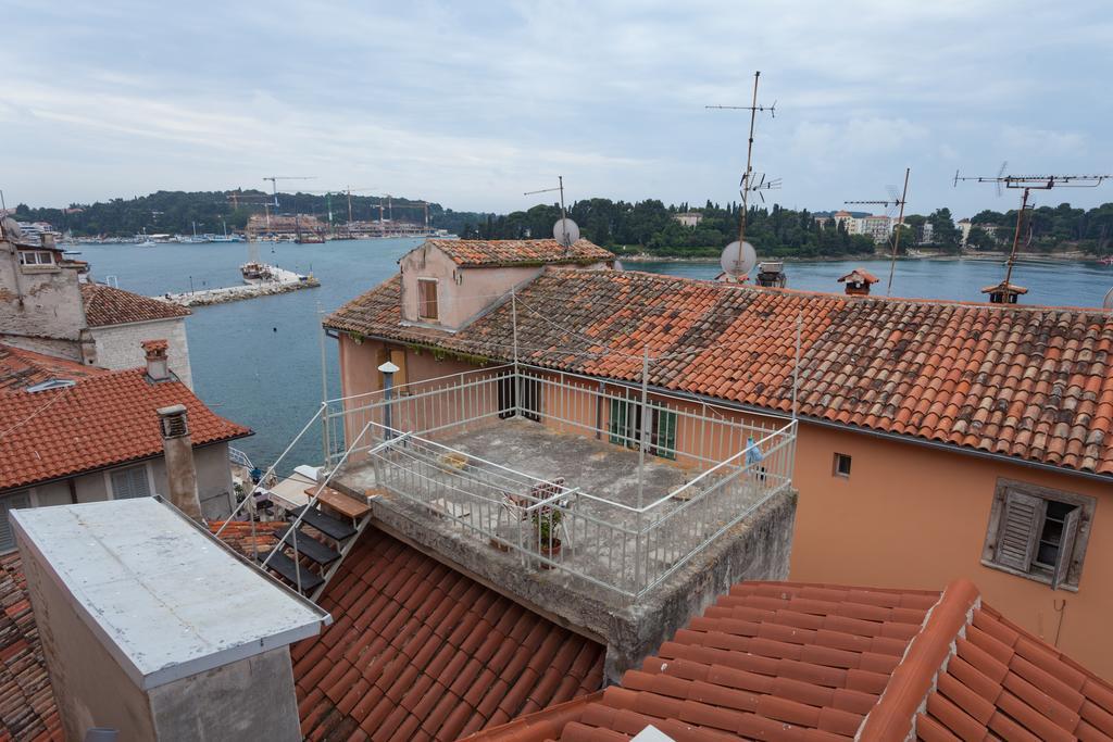 Apartments And Rooms Hey Ровинь Экстерьер фото