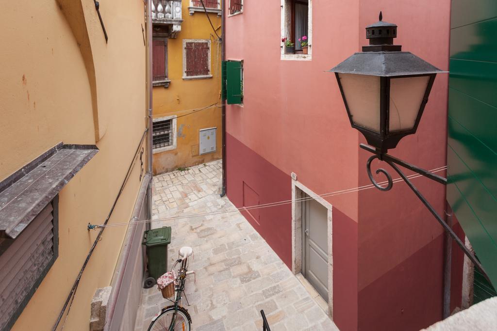 Apartments And Rooms Hey Ровинь Экстерьер фото