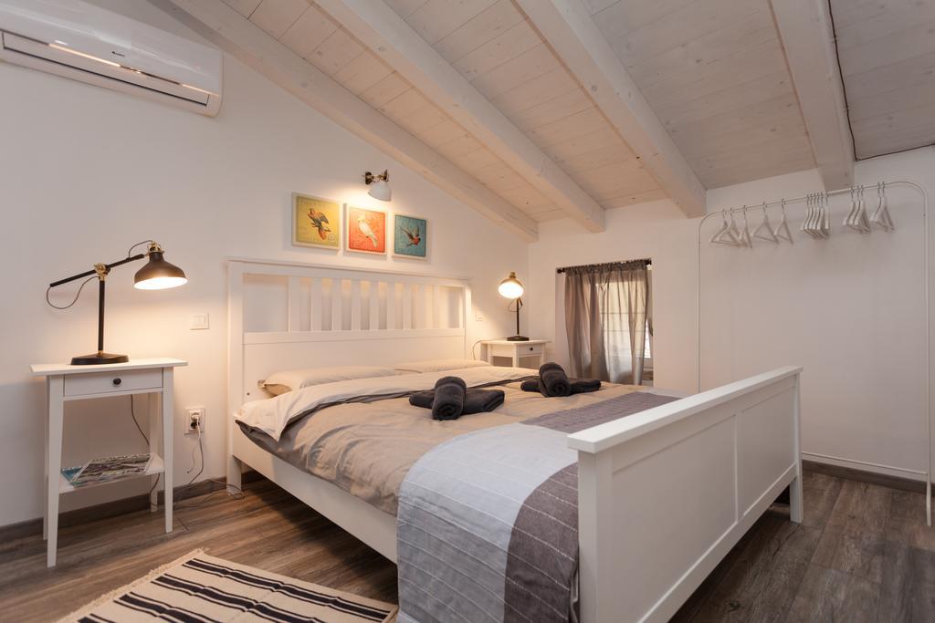 Apartments And Rooms Hey Ровинь Экстерьер фото